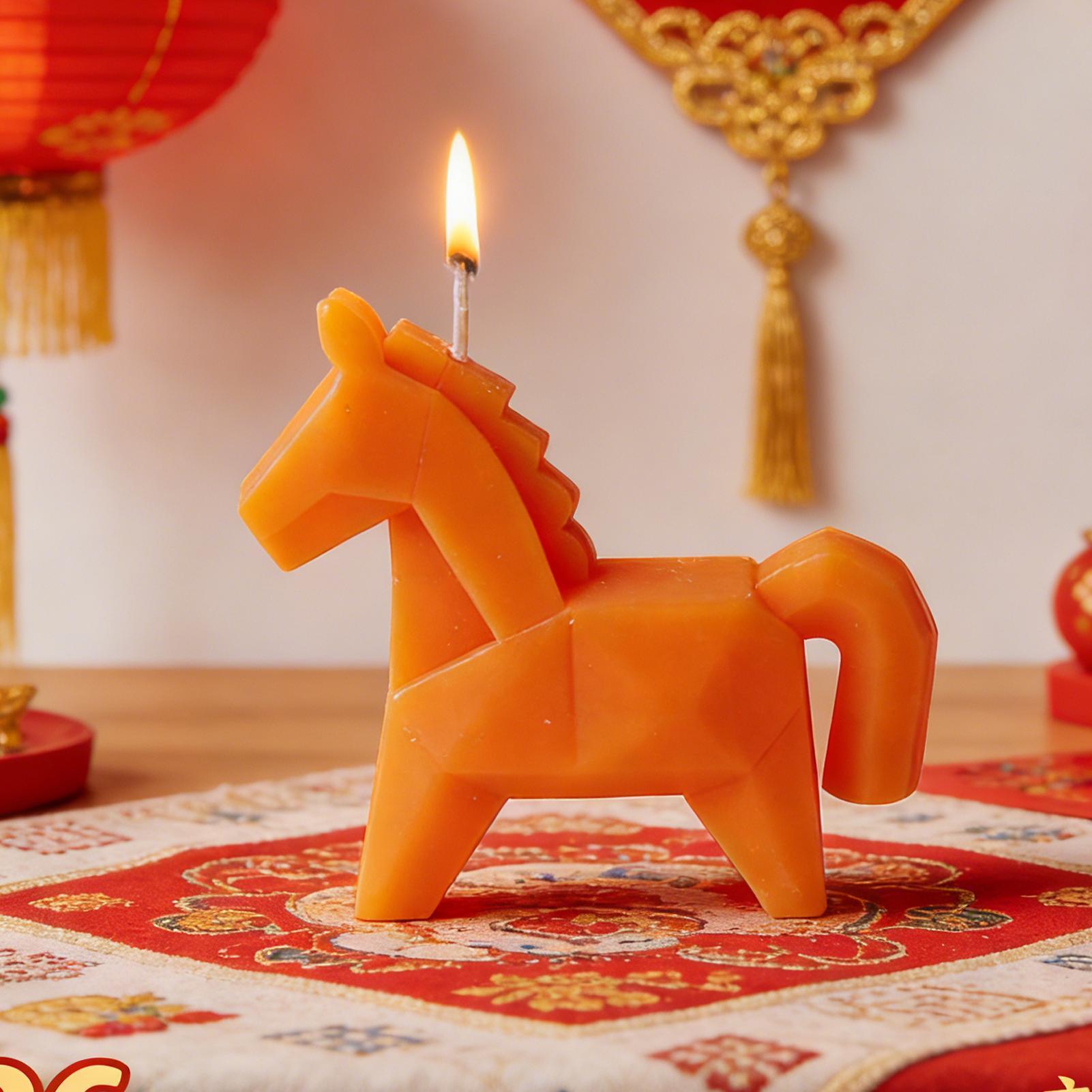 Beeswax Taper Candle - At Figürü Kokulu Mum Geleneksel Uğurlu