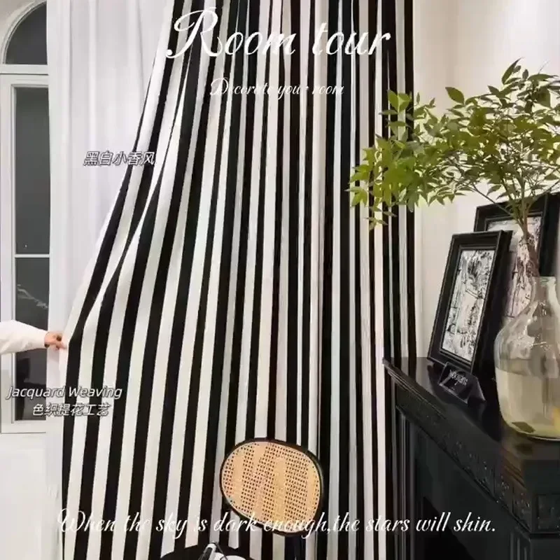 Dikey Çizgili Siyah ve Beyaz Ş - Home Fragrance In French incelemesi ve fiyatı